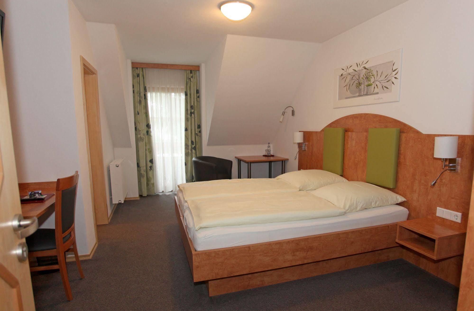 Hotel garni Hopfengold Wolnzach Eksteriør billede