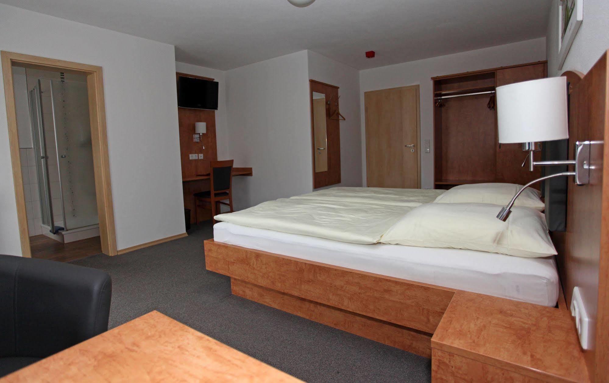 Hotel garni Hopfengold Wolnzach Eksteriør billede